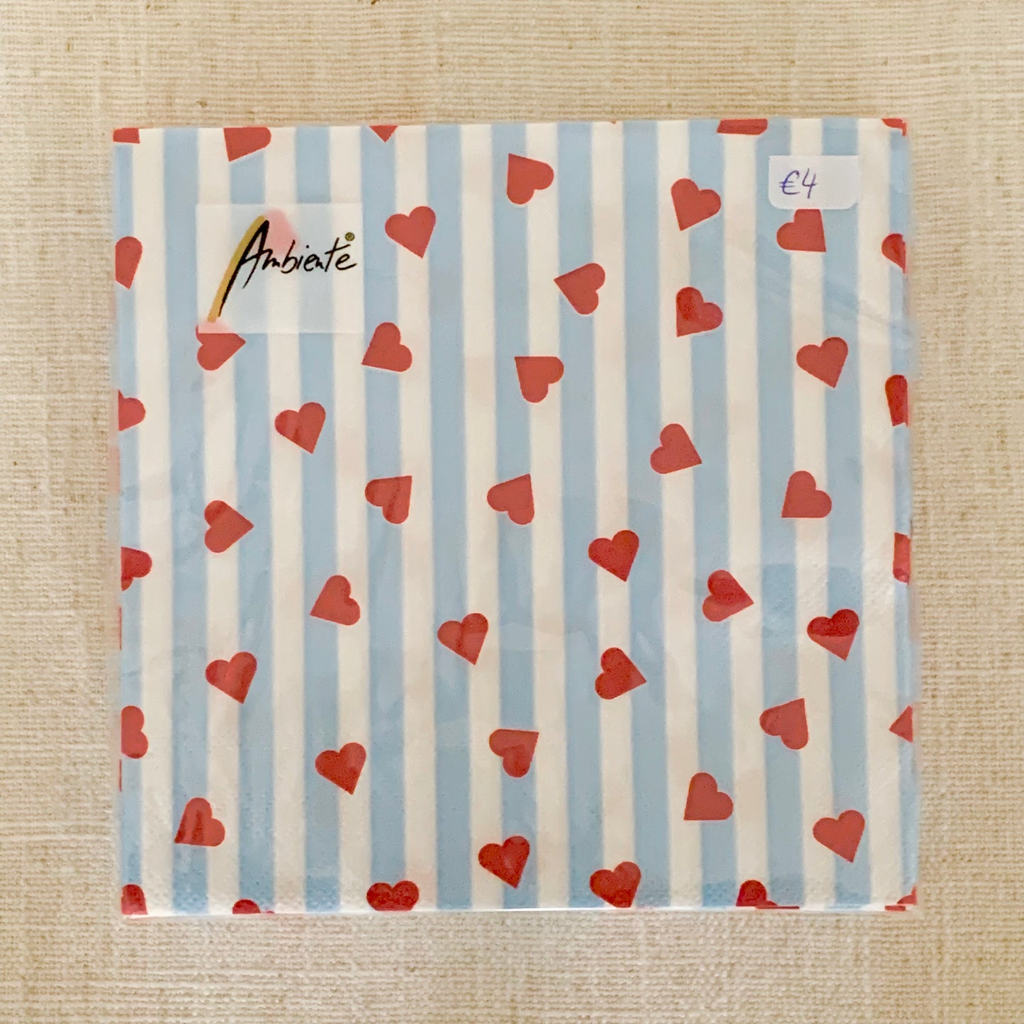 Serviettes coeurs éparpillés