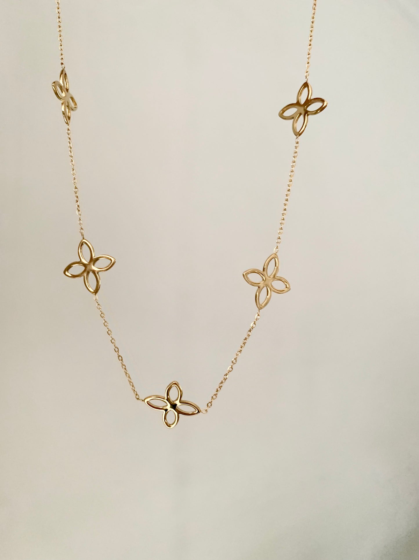 Collier « 5 fleurs »