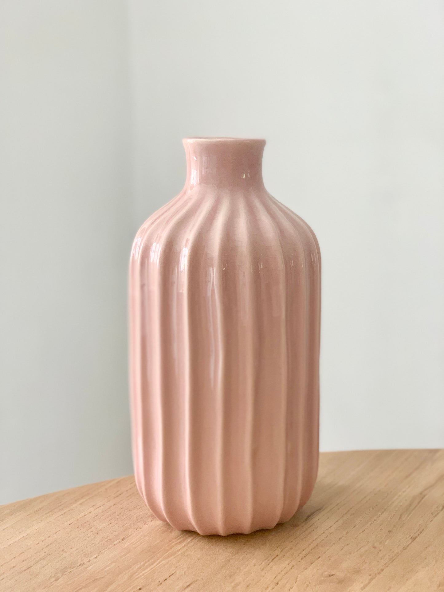 Vase long rose