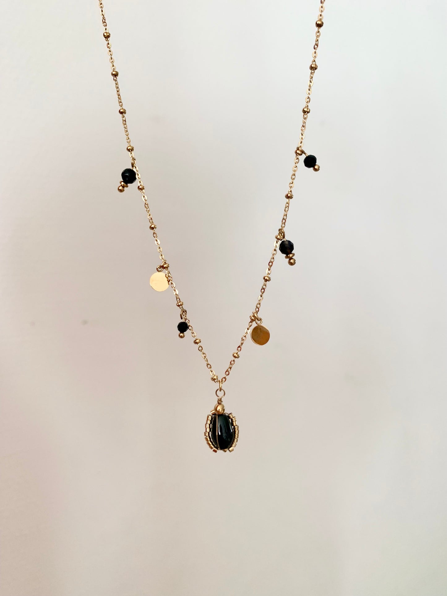 Collier Laura