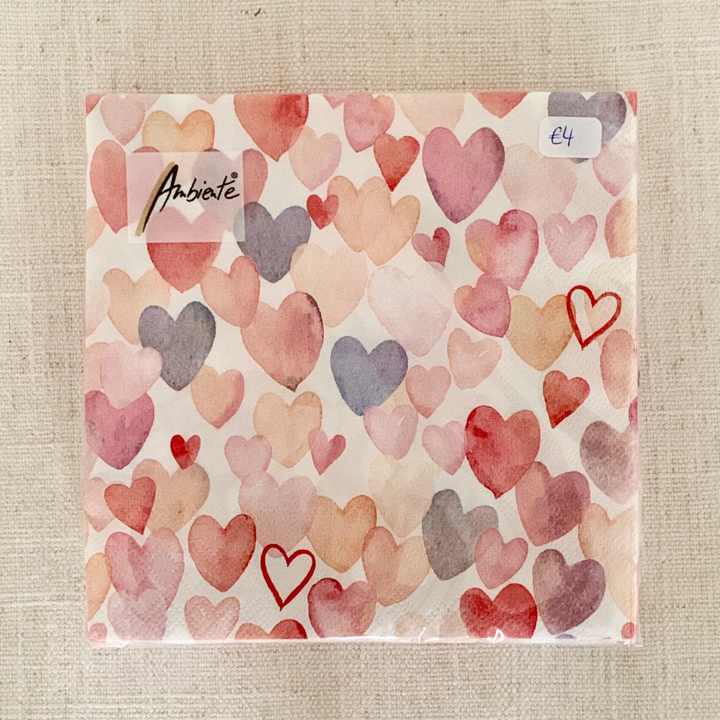 Serviettes love all over