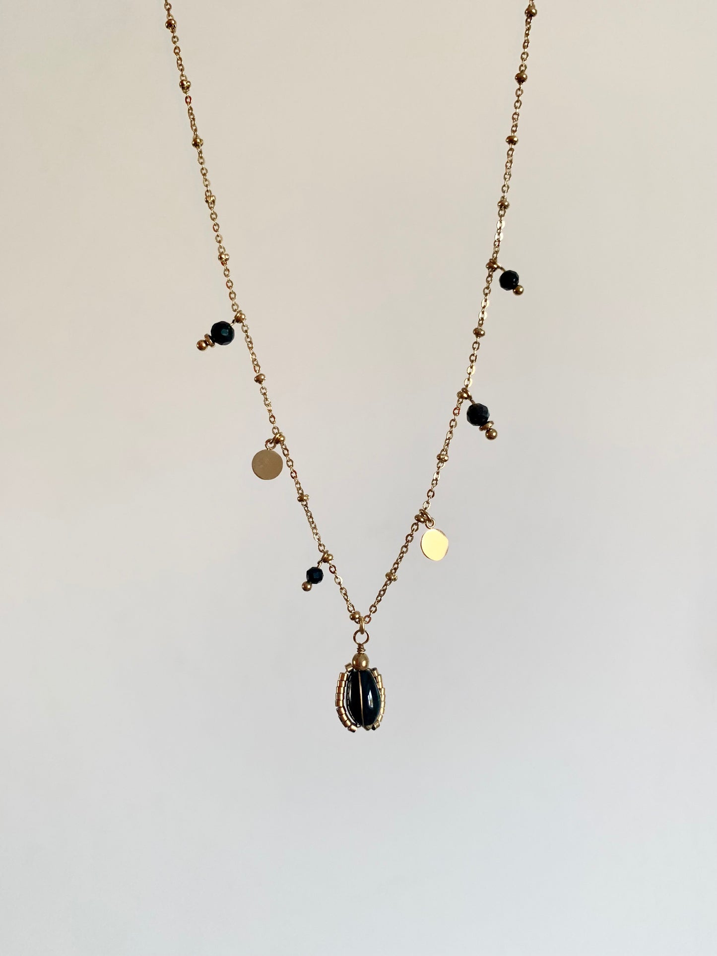 Collier Laura